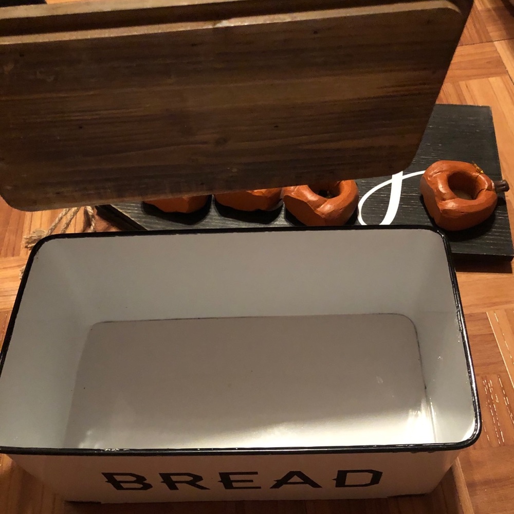 Bread box